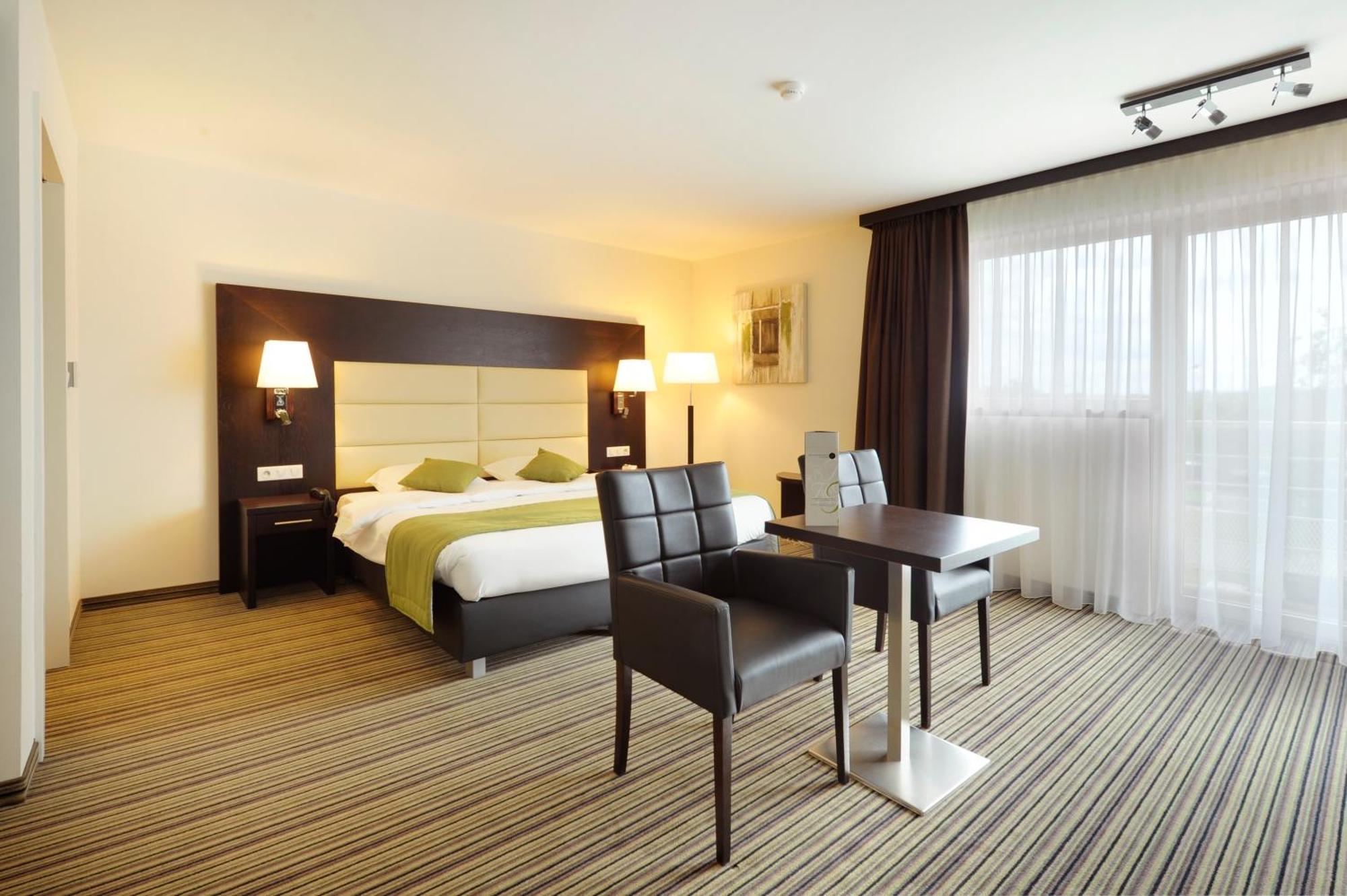Junior Suite,750298112:JPEG