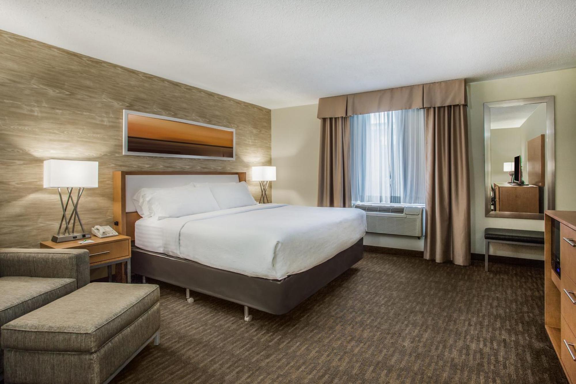 Premium King Room,1281576388:JPEG