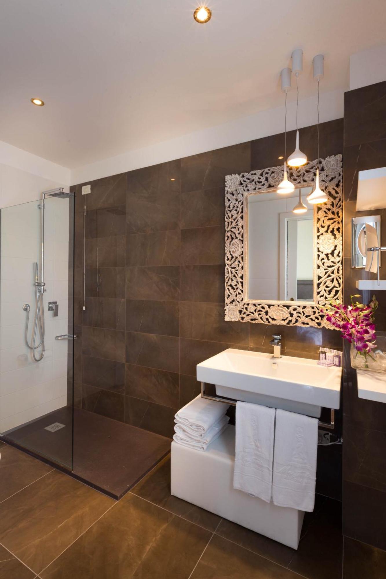 Classic Double Room,1397096999:JPEG