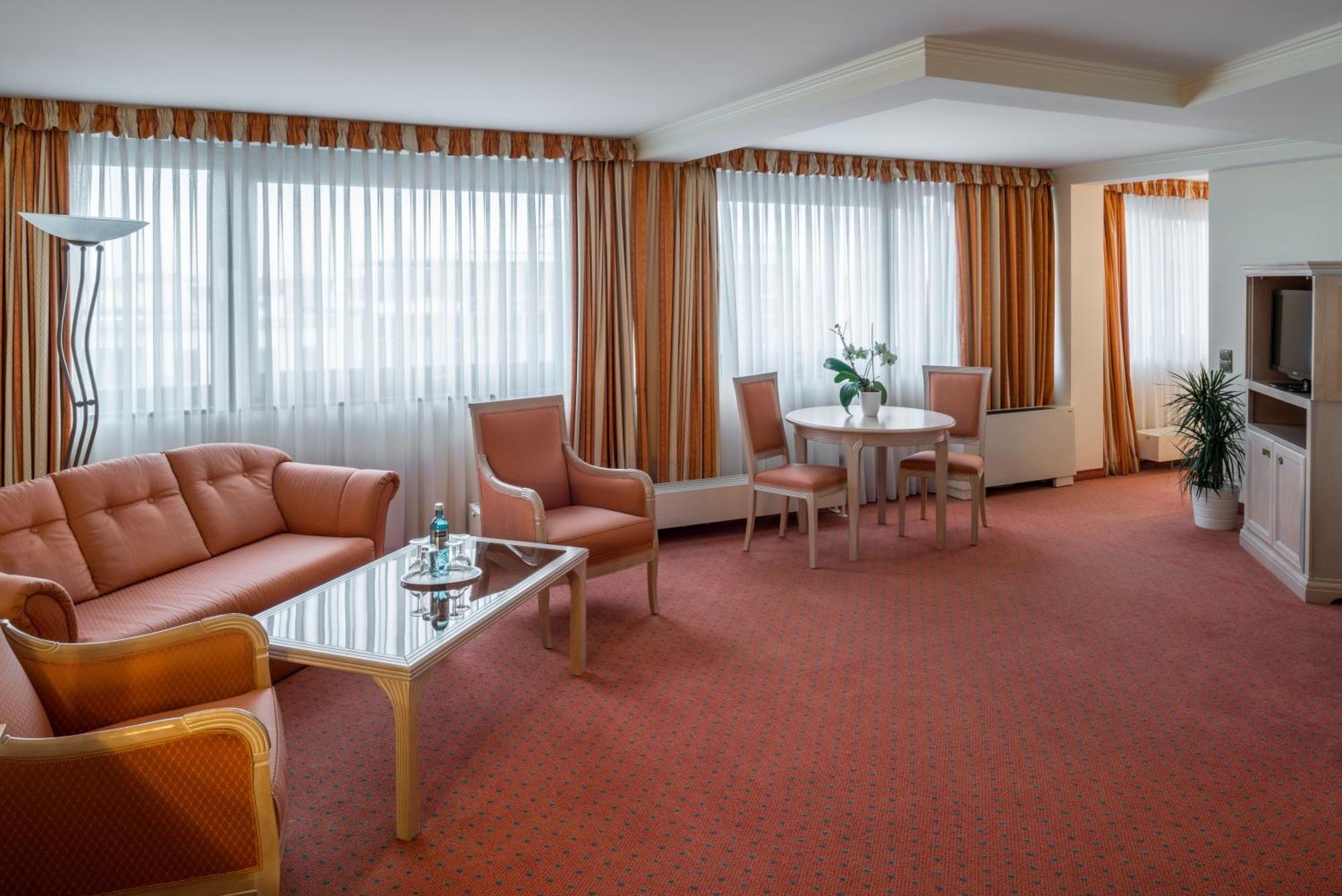 Executive Suite