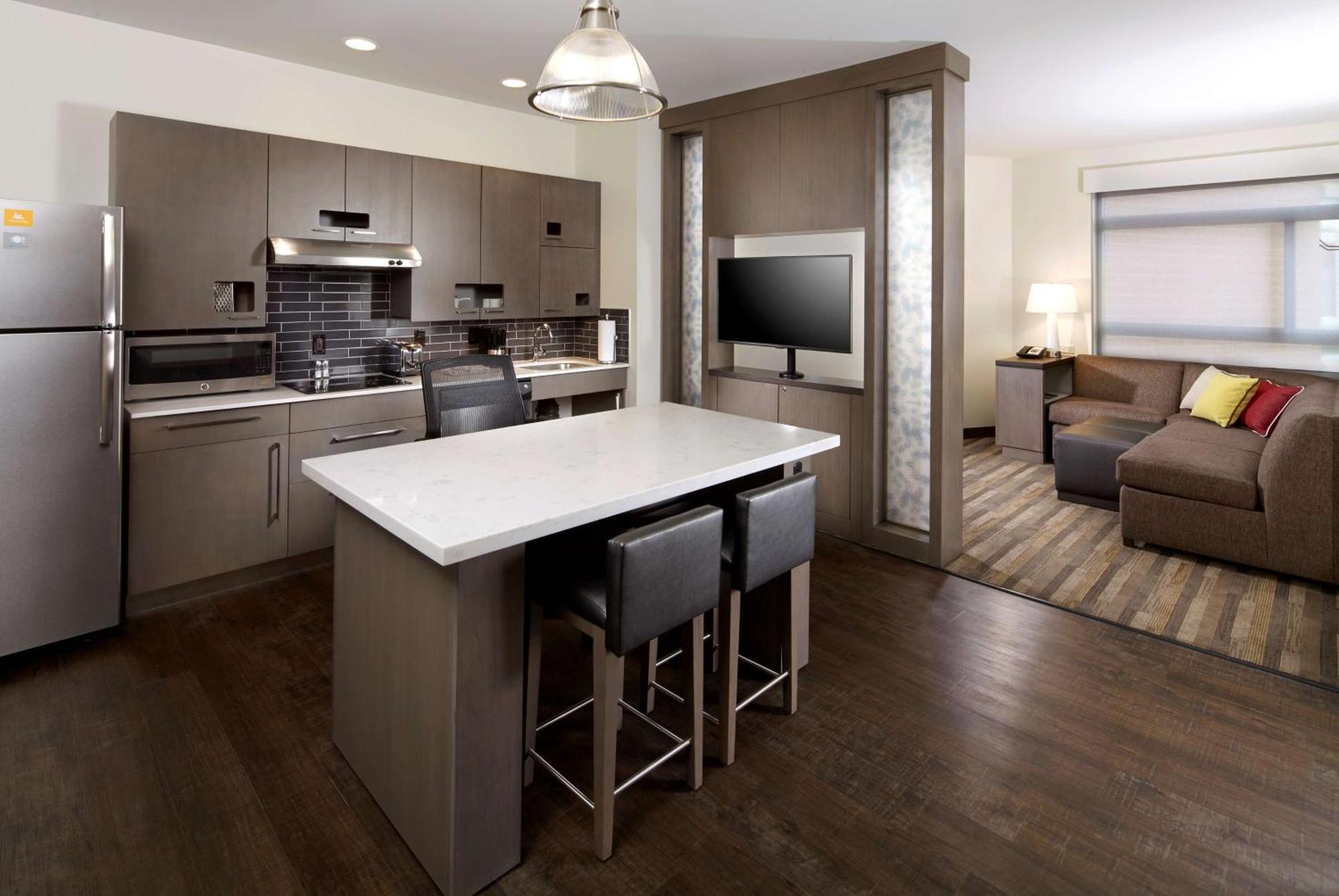 One-Bedroom King Suite with Kitchen and Sofa Bed