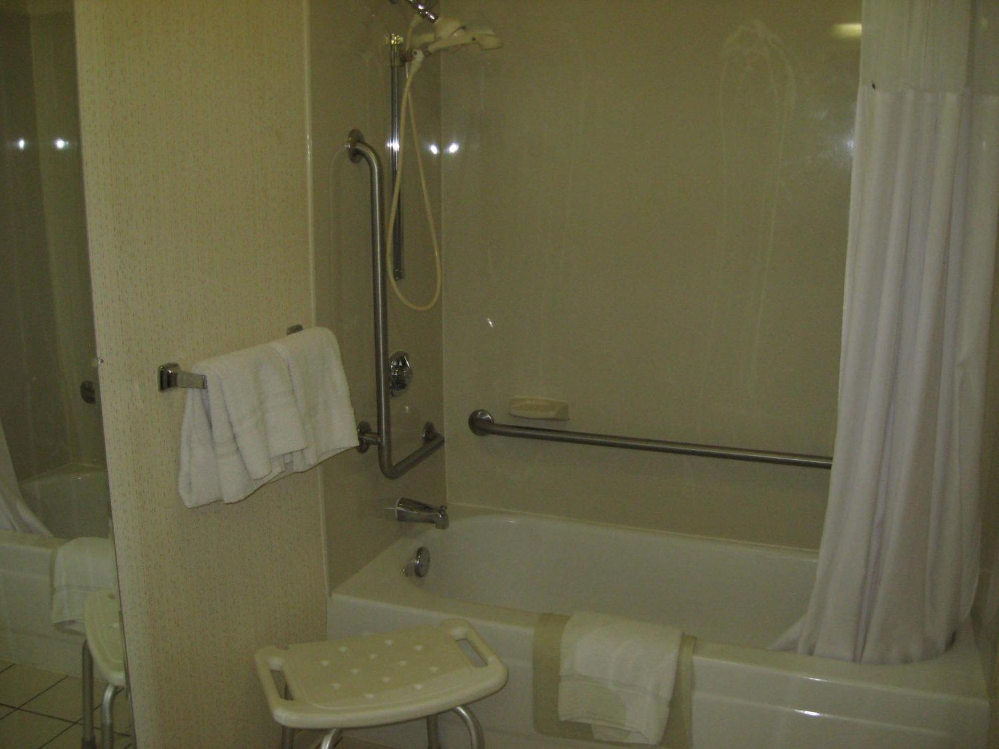 King Room - Disability Access/Non-Smoking