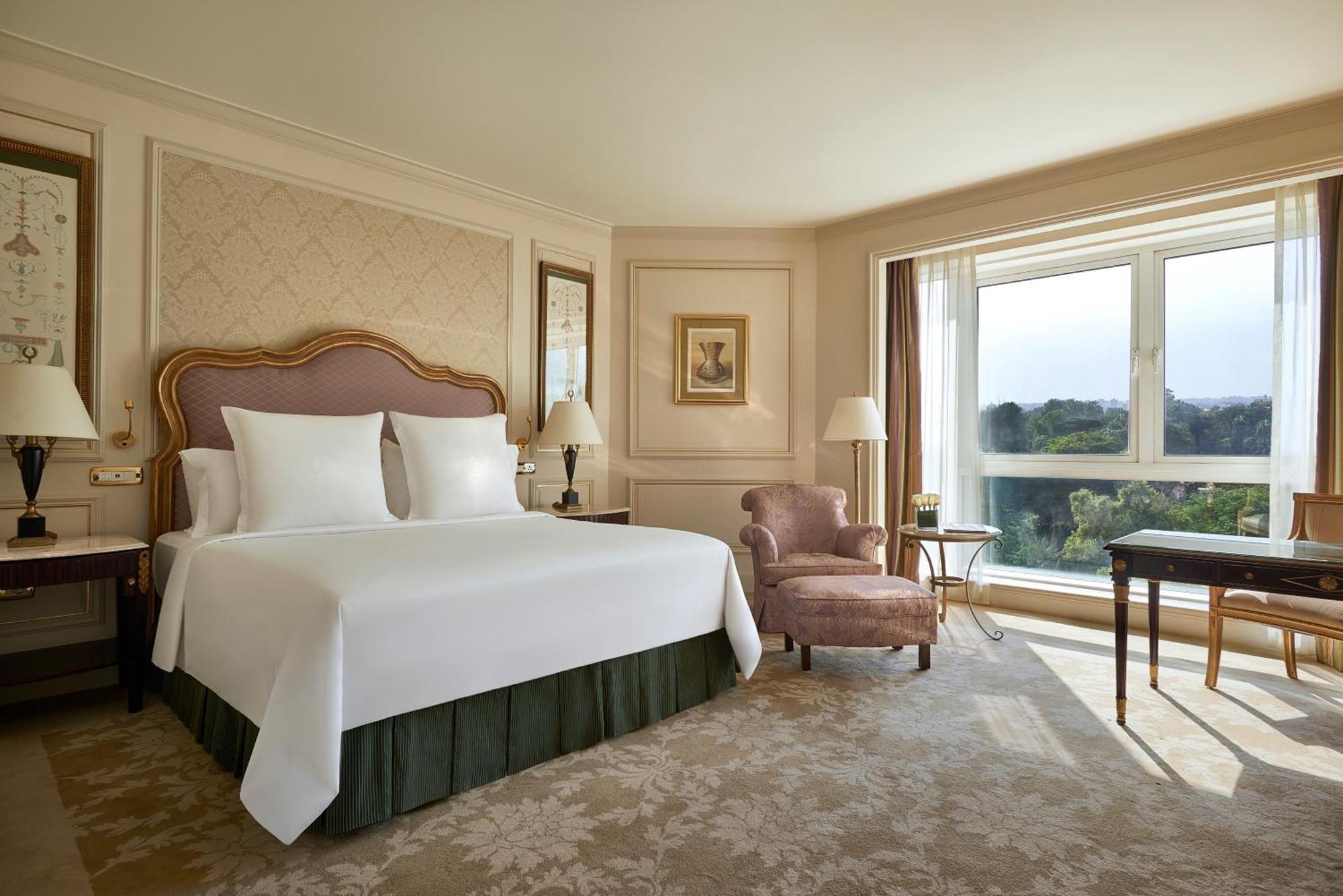 Superior Room King Bed,1436169226:JPEG