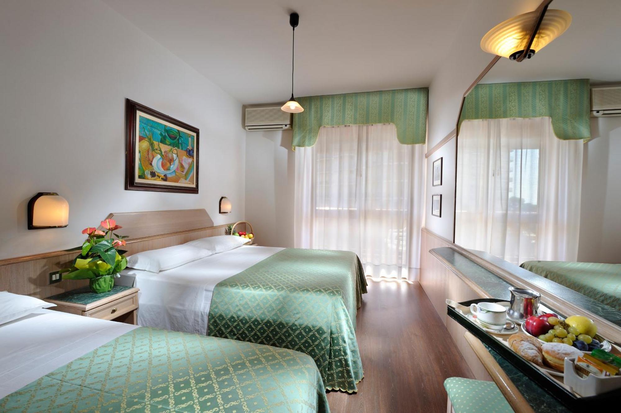 Classic Triple Room,1742734101:JPEG