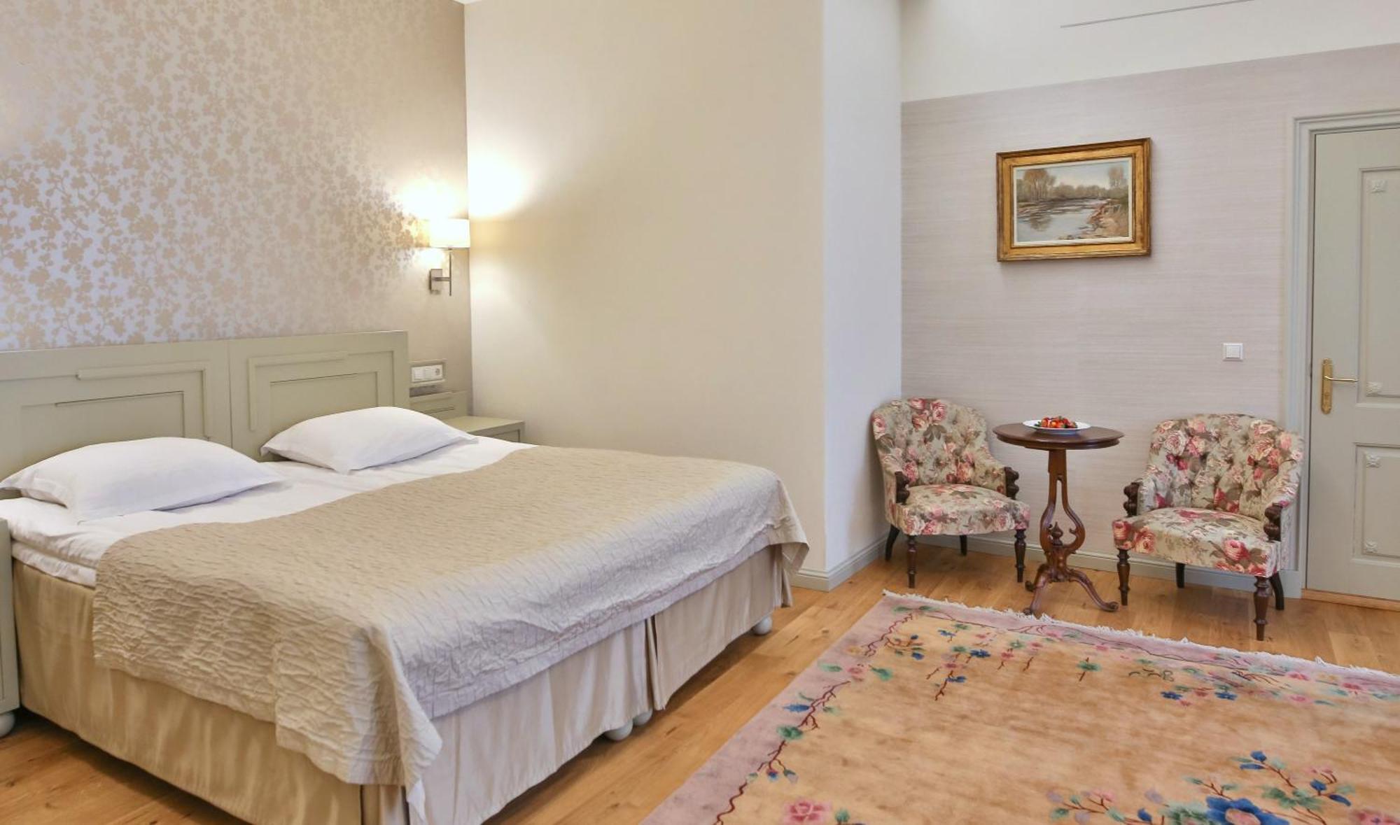 Deluxe Double or Twin Room