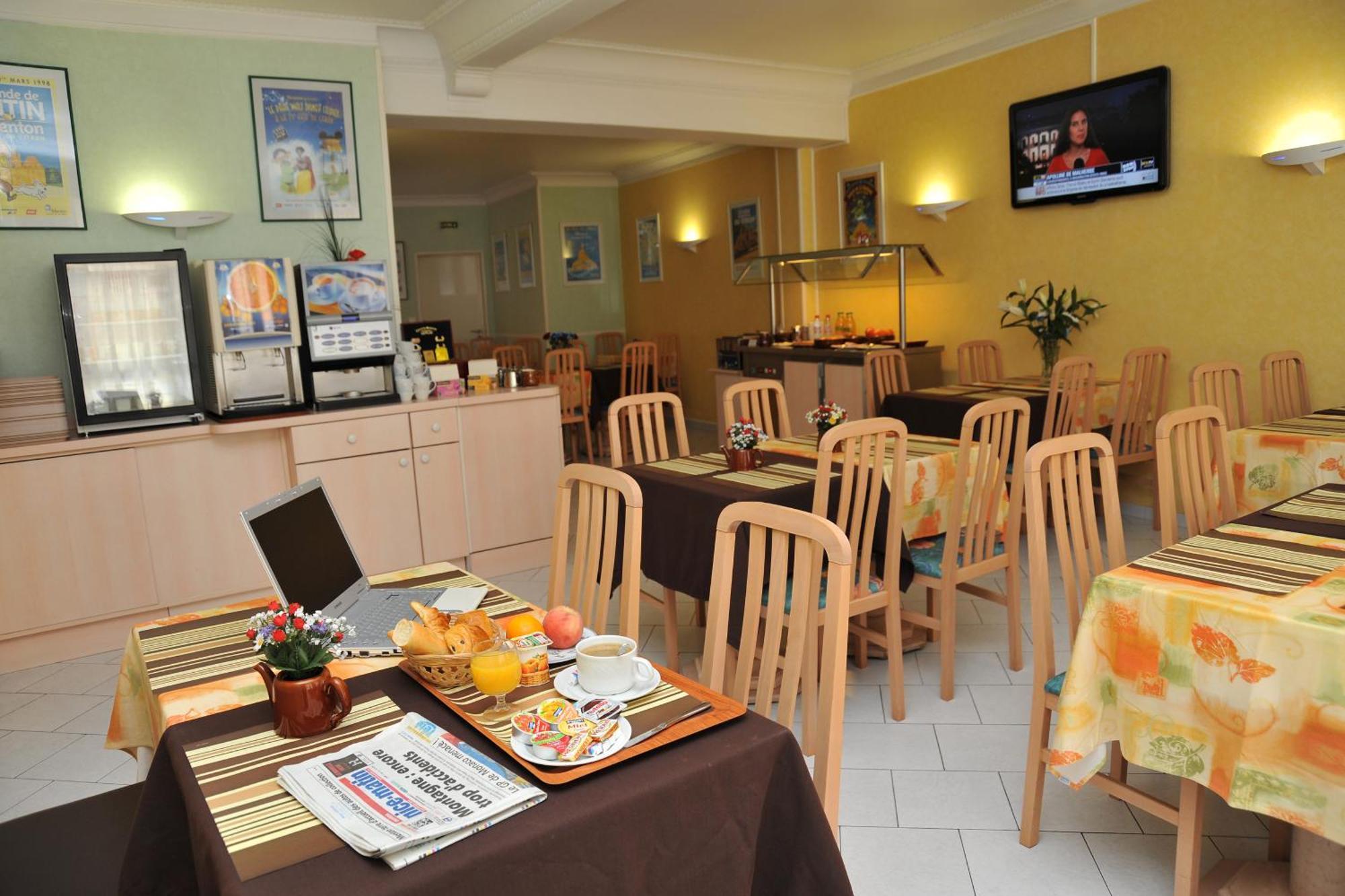 Triple Room 1 Double Bed 1 Single Bed