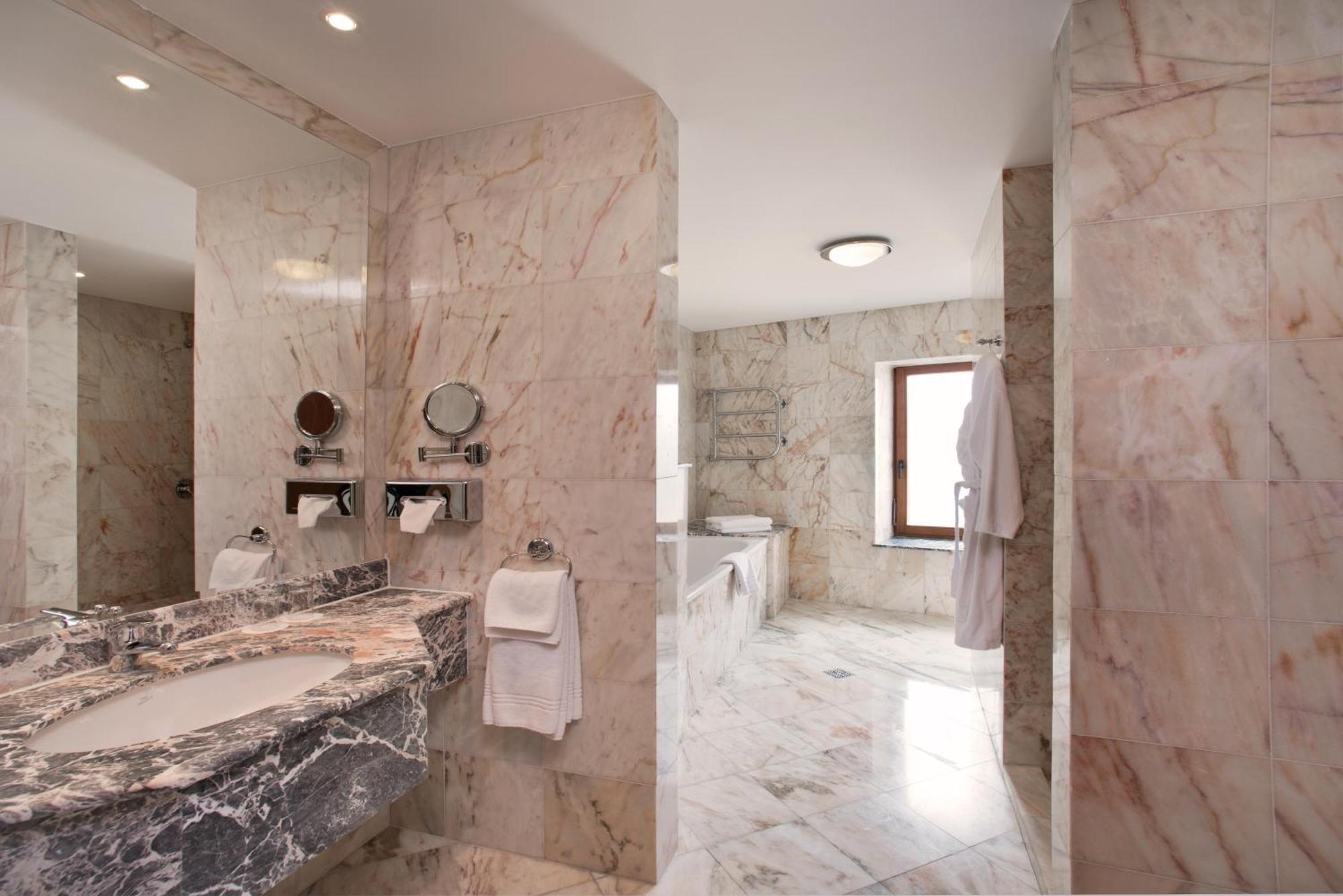 Premium Suite mit Zugang zum Aqua-Pool