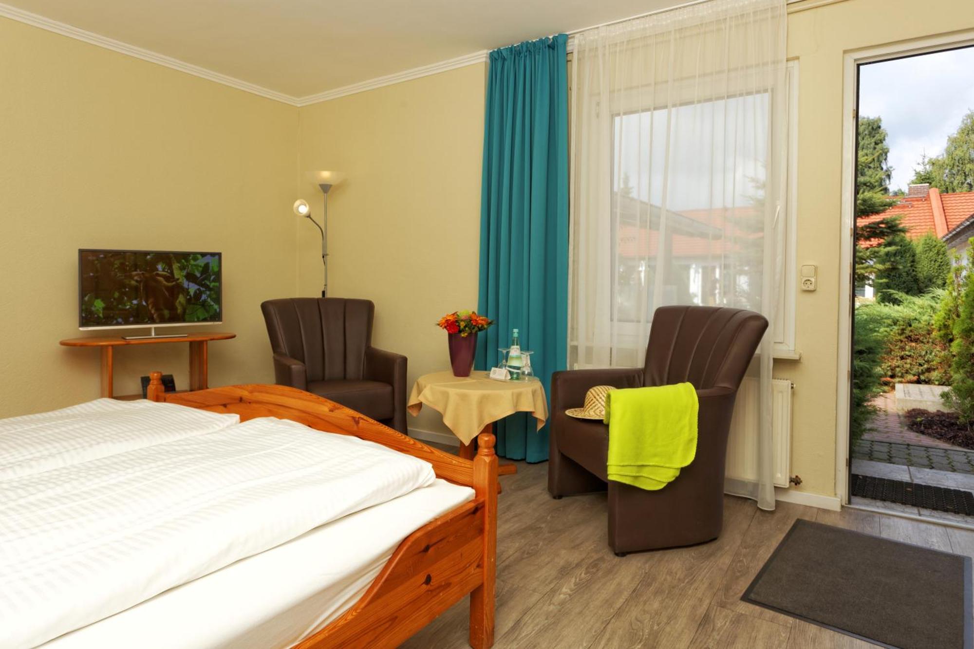 Standard Double Room,1244357497:JPEG