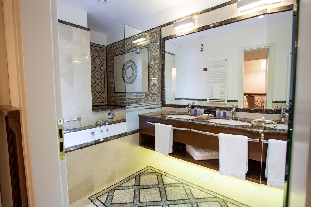 One Bedroom Suite