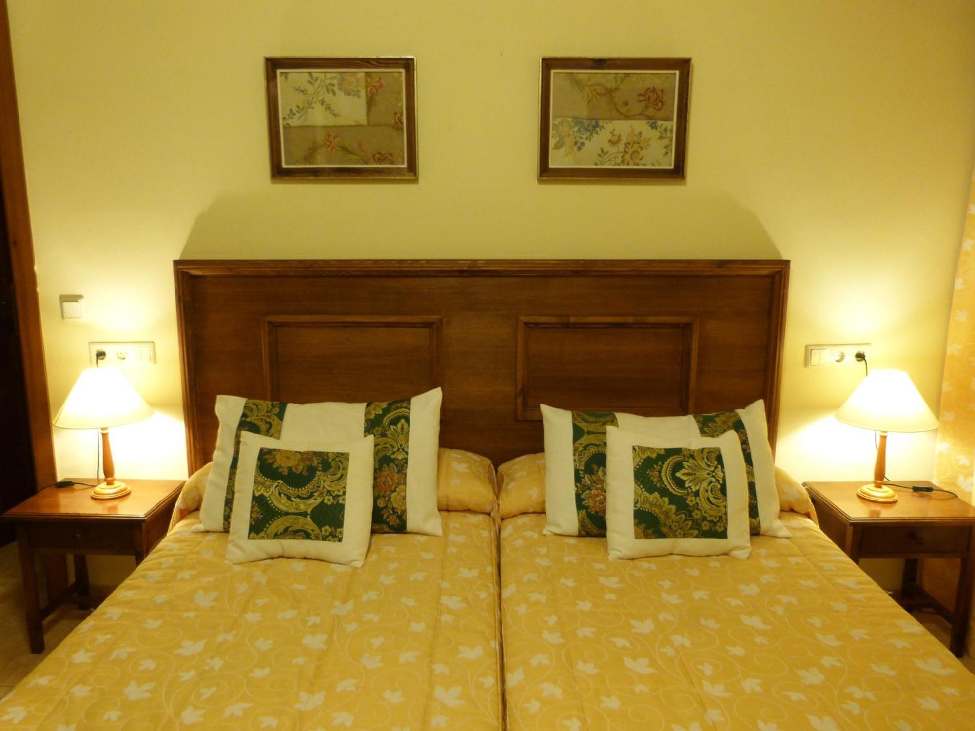 Twin Room,693109272:JPEG
