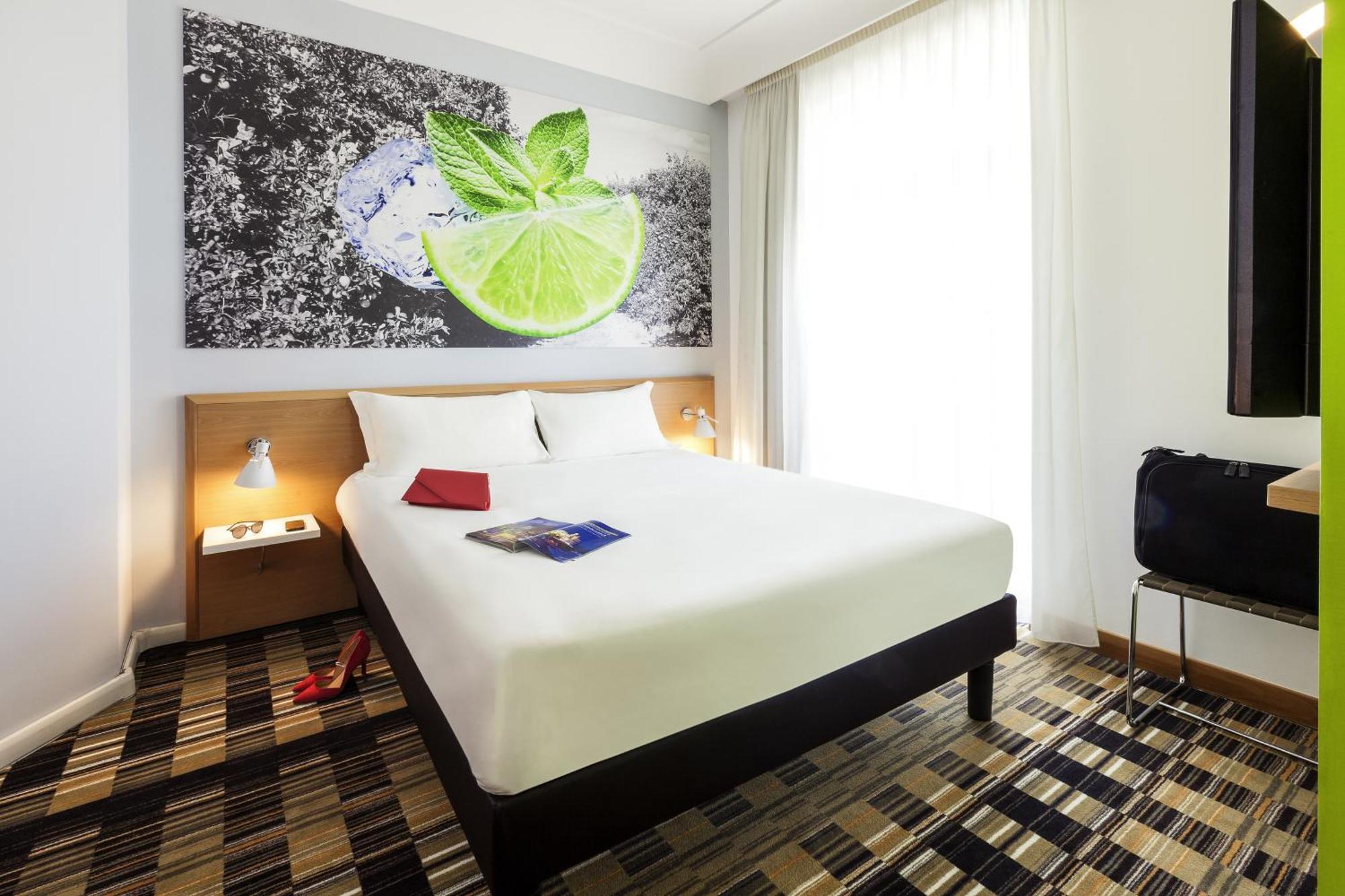 Standard Zimmer mit 1 Doppelbett und 1 Einzelbett