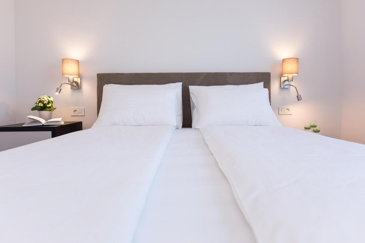 Deluxe Doppelzimmer mit Balkon und Stadtblick