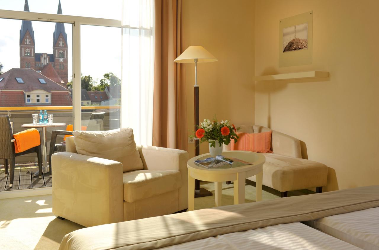 Double Room,747161231:JPEG