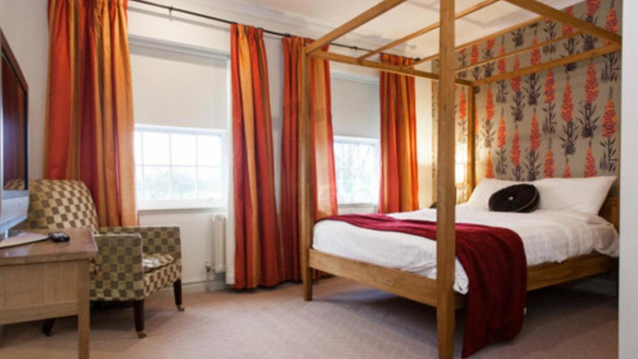 Four Poster Room,695738703:JPEG