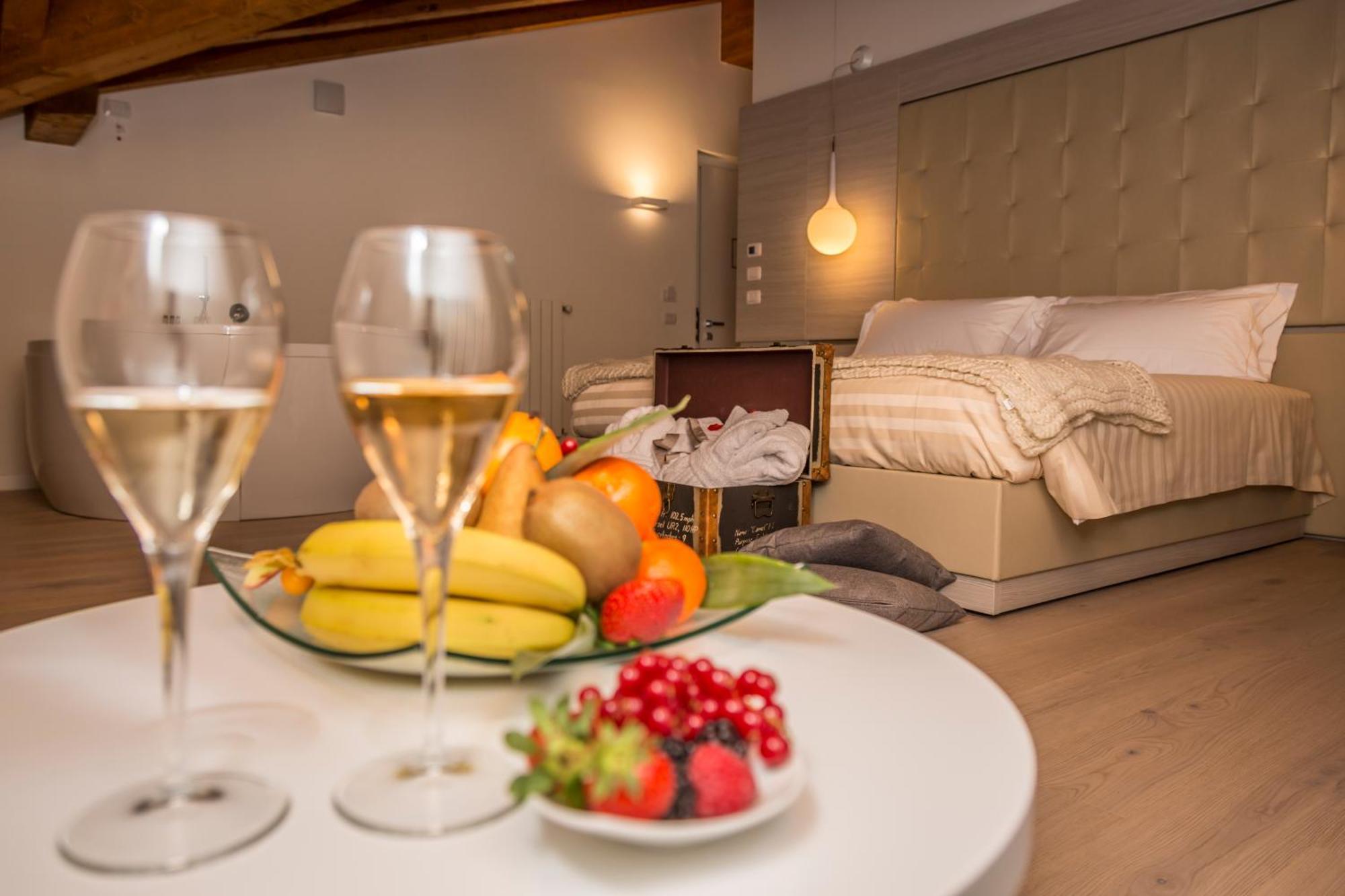 Junior Suite,1649977864:JPEG
