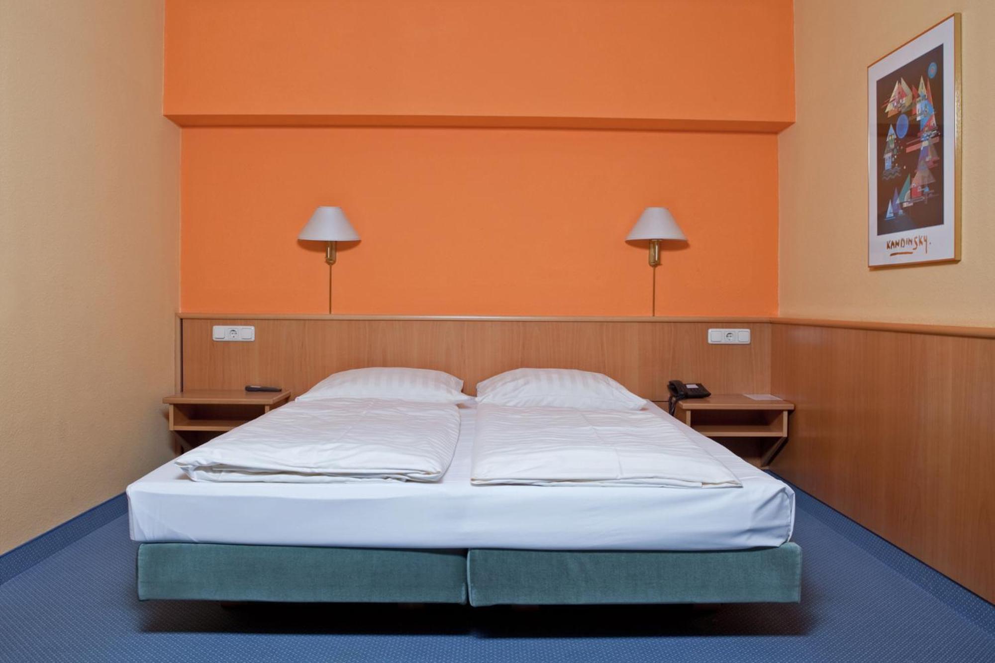 Double Room,1697775605:JPEG