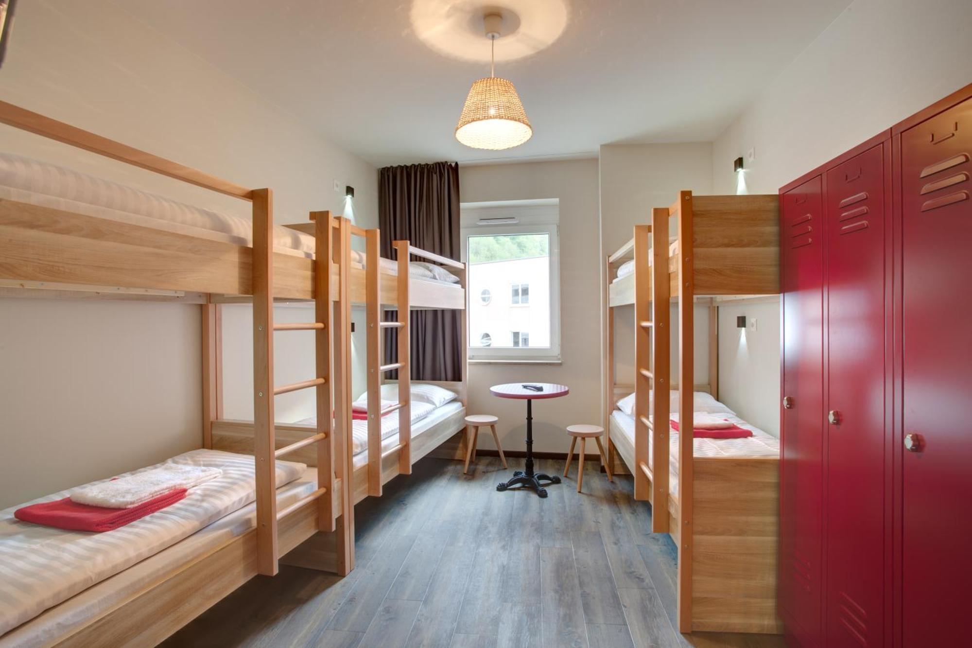 Bed 6-Bed Mixed Dormitory Room,742910989:JPEG
