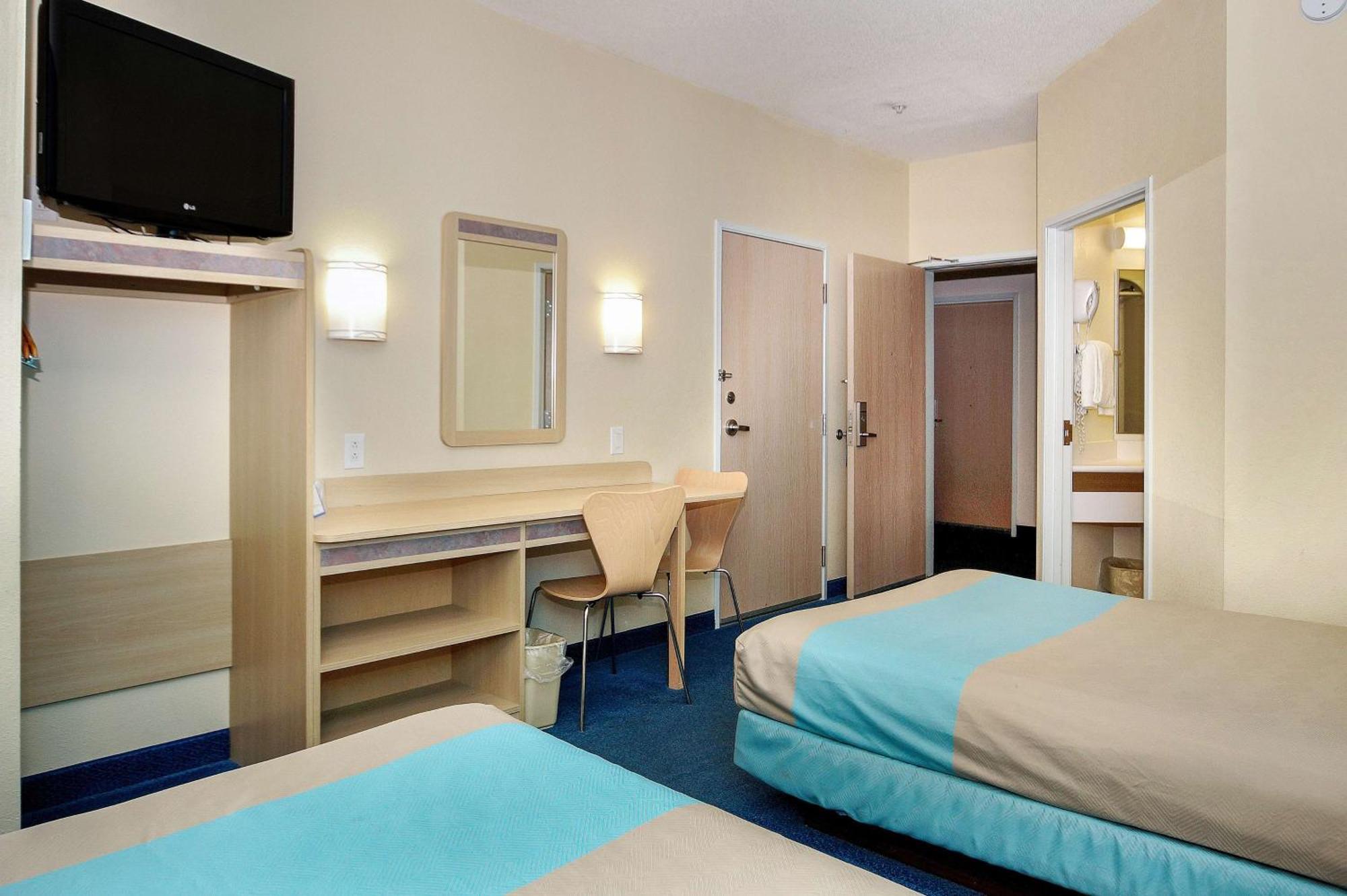 2 Full Beds | Non-Smoking