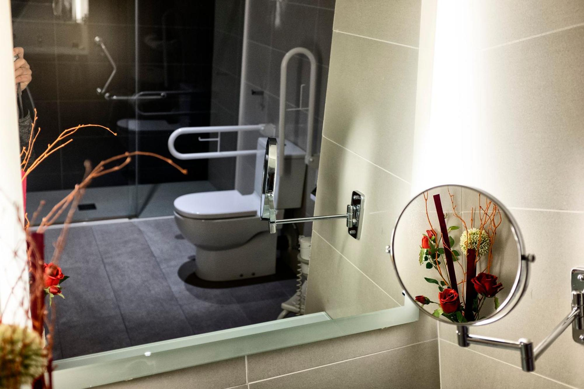 Double or Twin Room - Disability Access