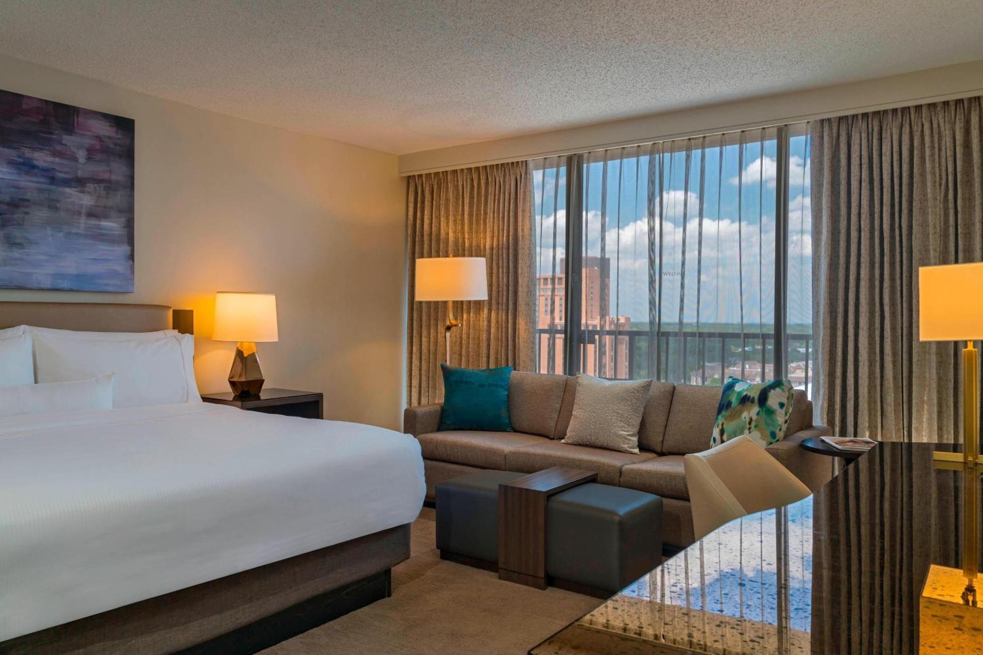 Executive Suite, 1 Bedroom Executive Suite, 1 King, Sofa bed