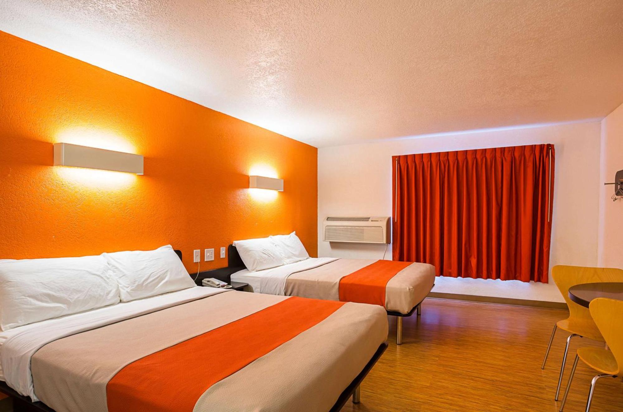 Queen Room Two Queen Beds Non-Smoking