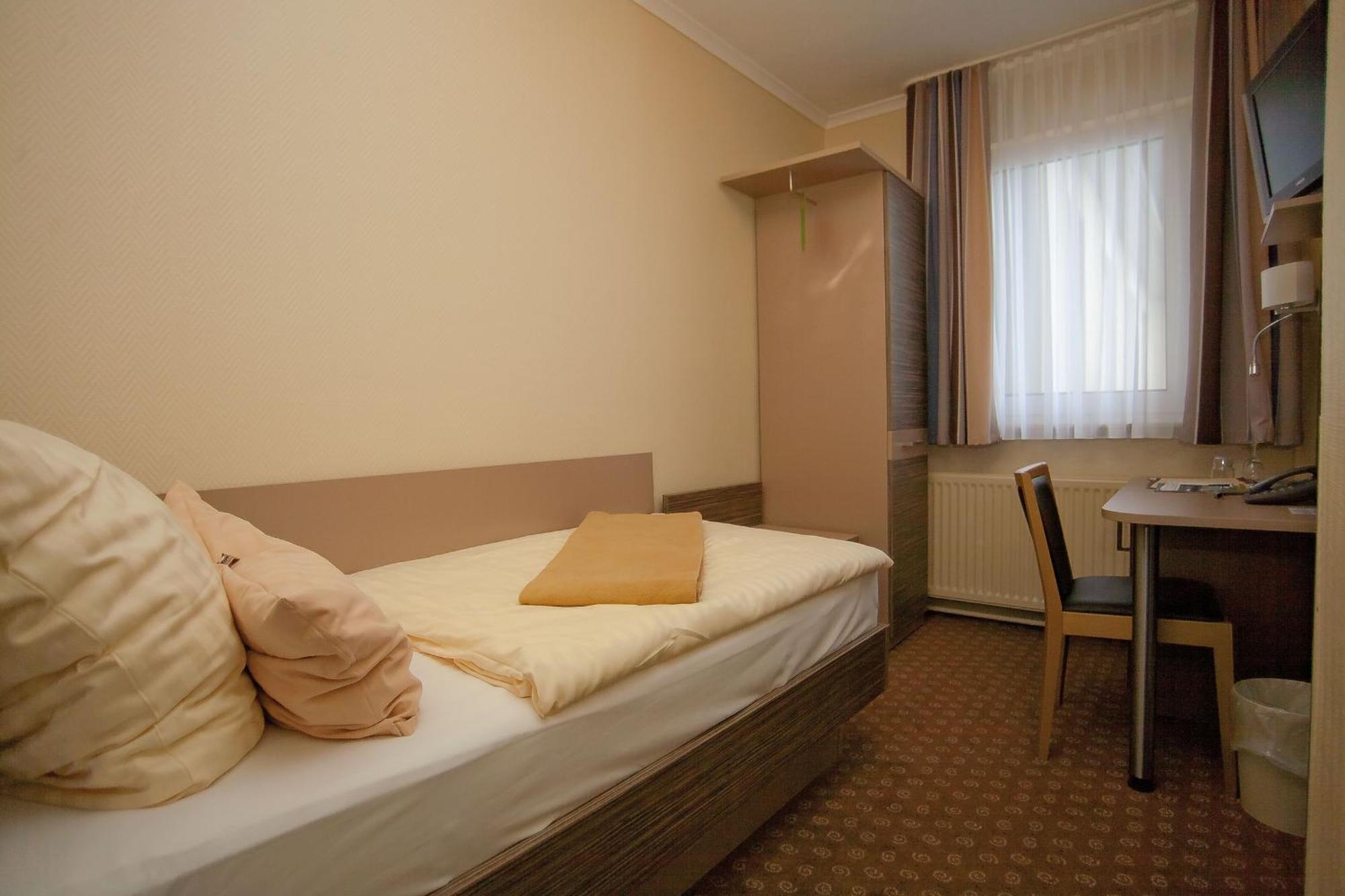 Twin Room,719467645:JPEG