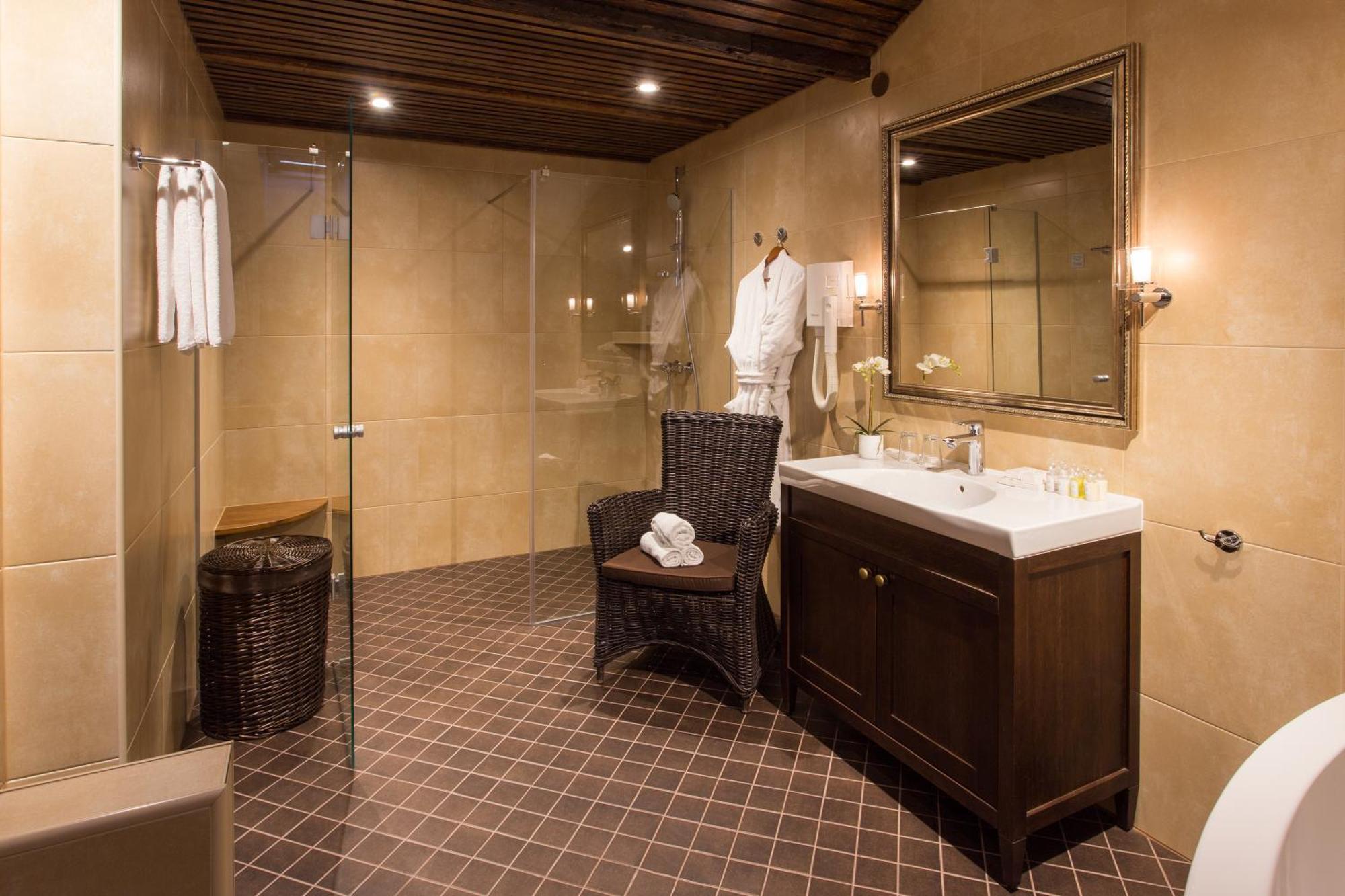 Zen Deluxe Junior Suite with SPA Bath