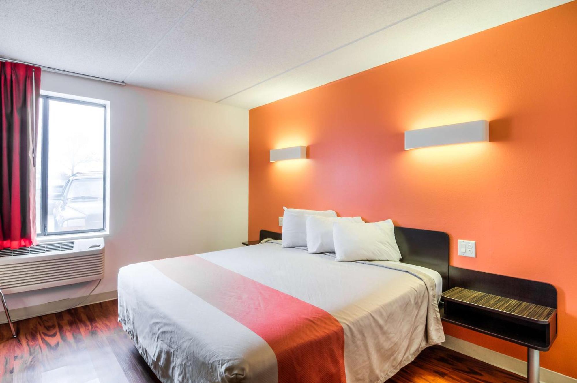 King Room - Non-Smoking