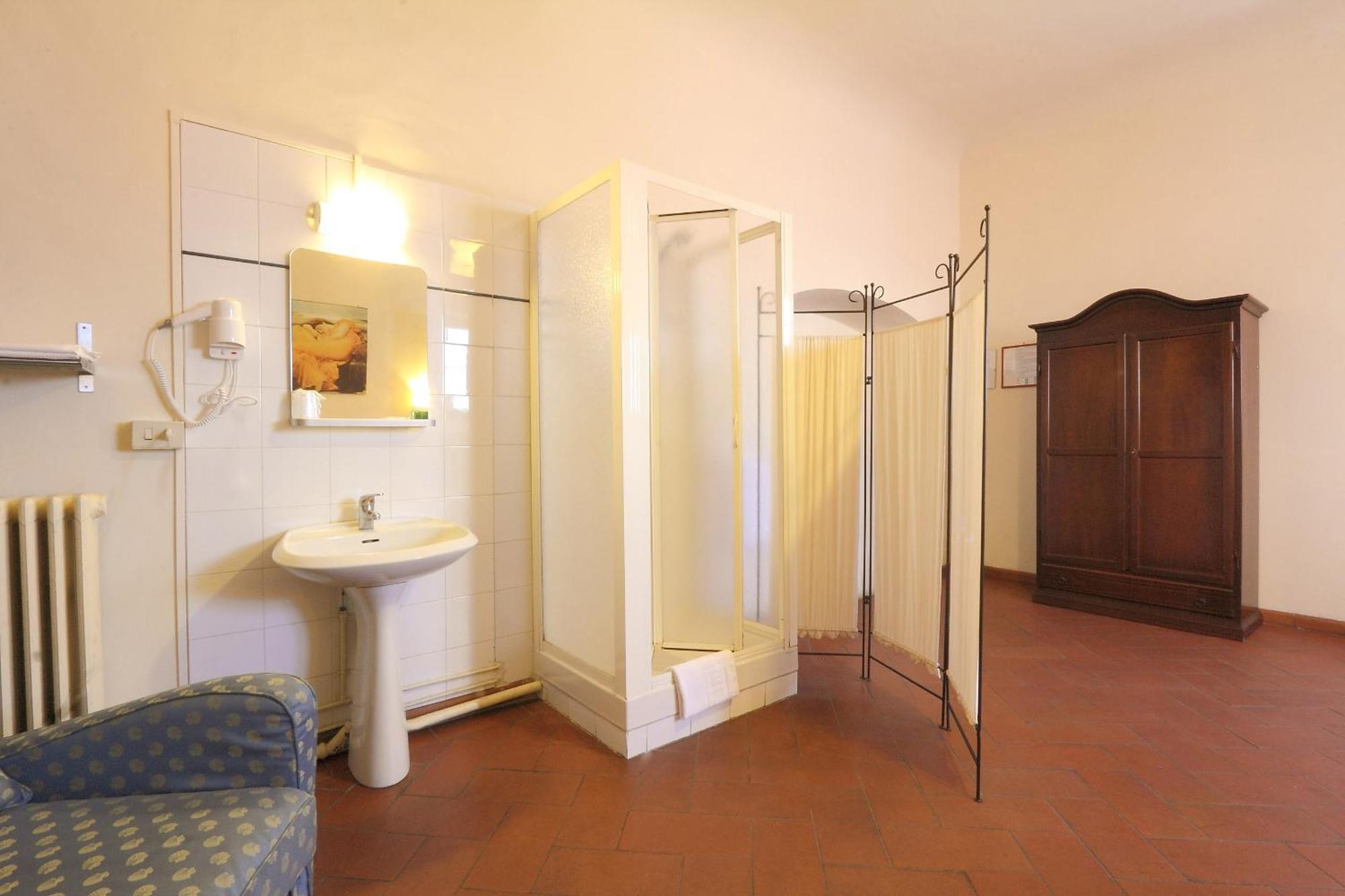 Double Room Private Shower Shared Toilet,1215941926:JPEG