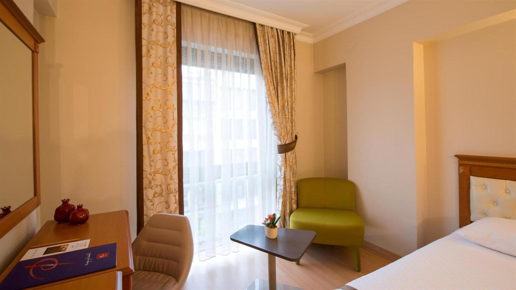 Standard Single Room,705940837:JPEG
