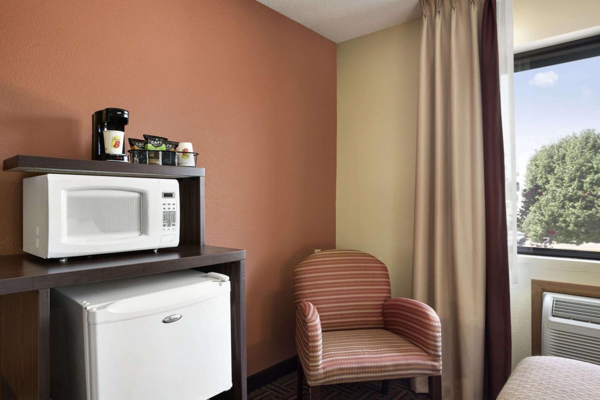 Queen Room Disability Access or Non-Smoking