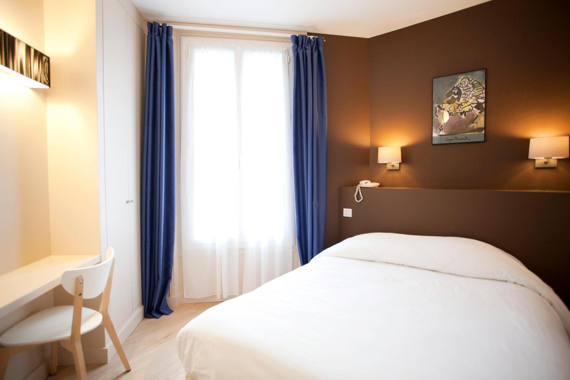 2 Adjacent Double Rooms