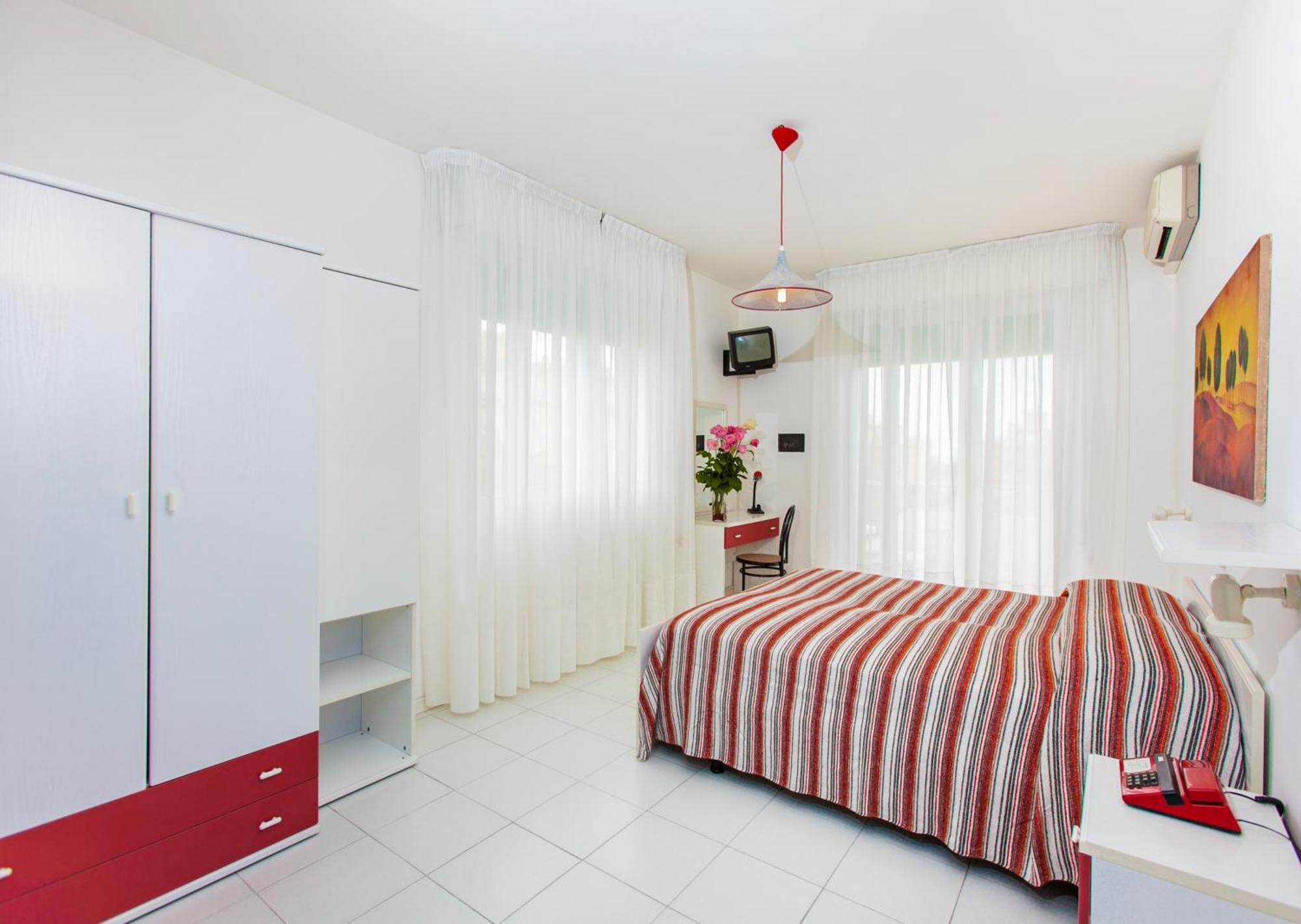 Basic Triple Room