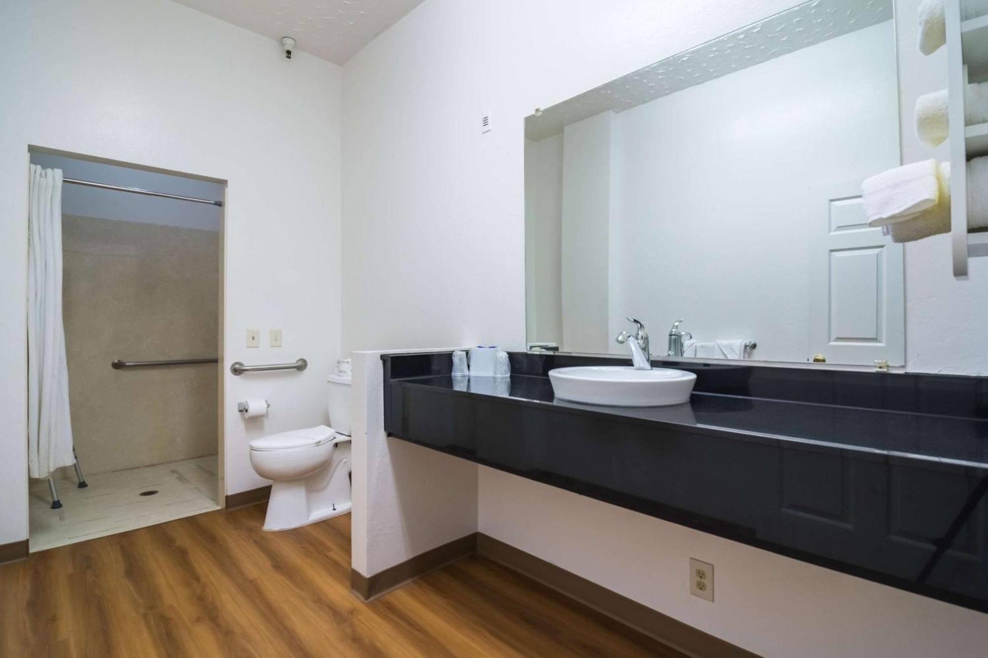 Accessible King Roll Shower