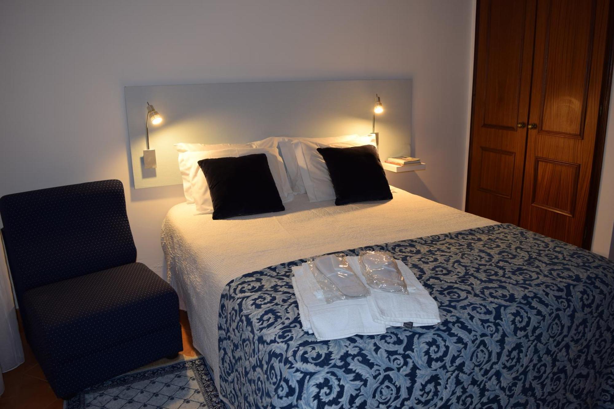 Double Room,323528107:JPEG