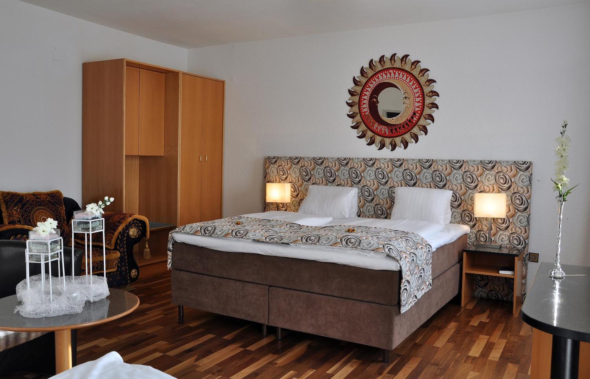 Classic Dreibettzimmer