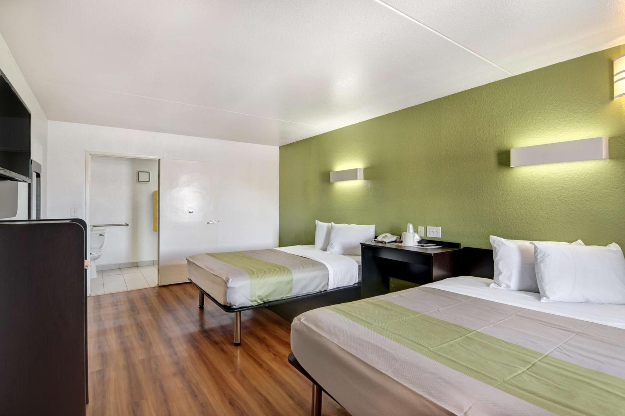 Queen Room with Two Queen Beds - Non-Smoking