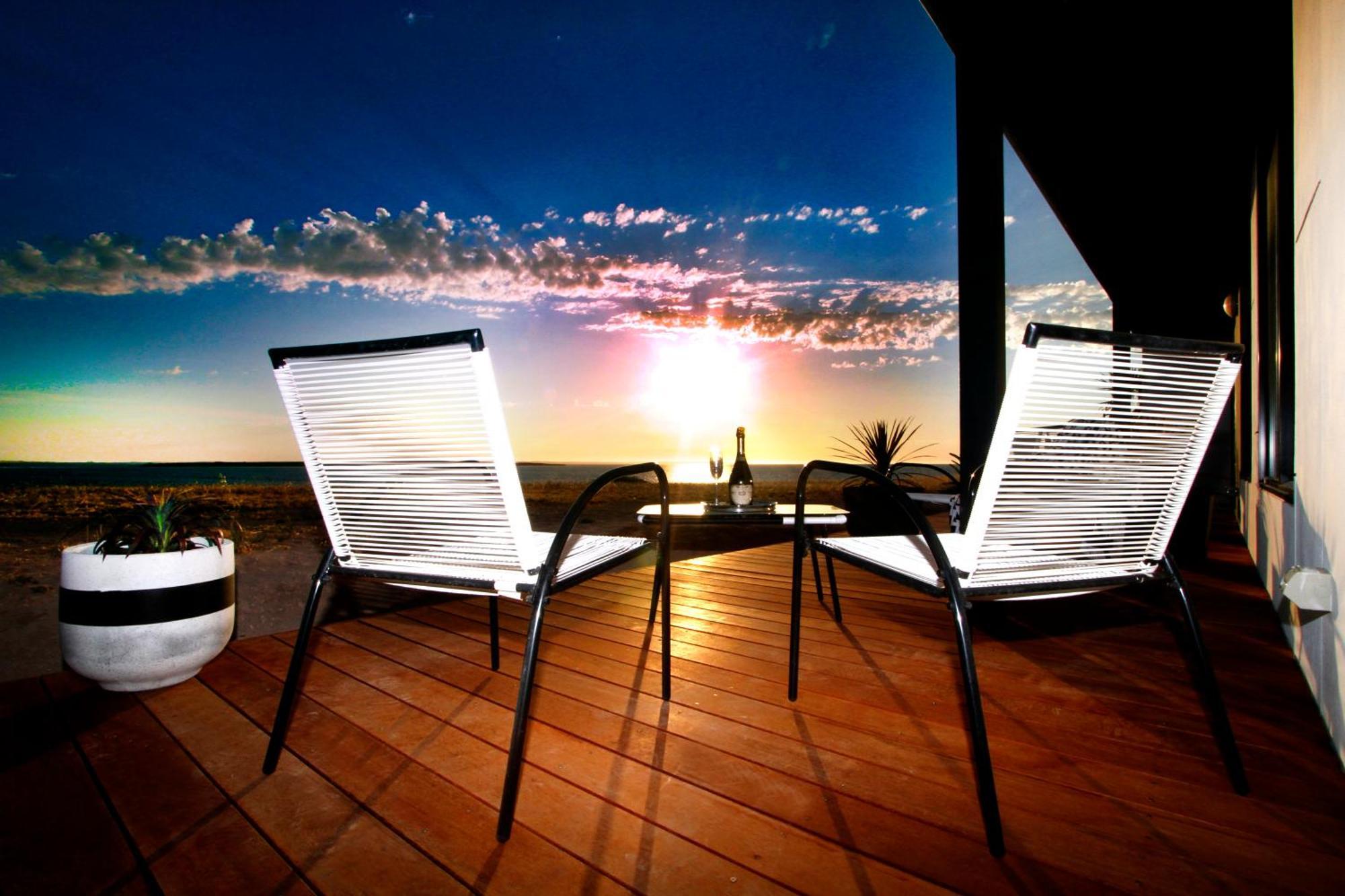 Villa - Beach Front
