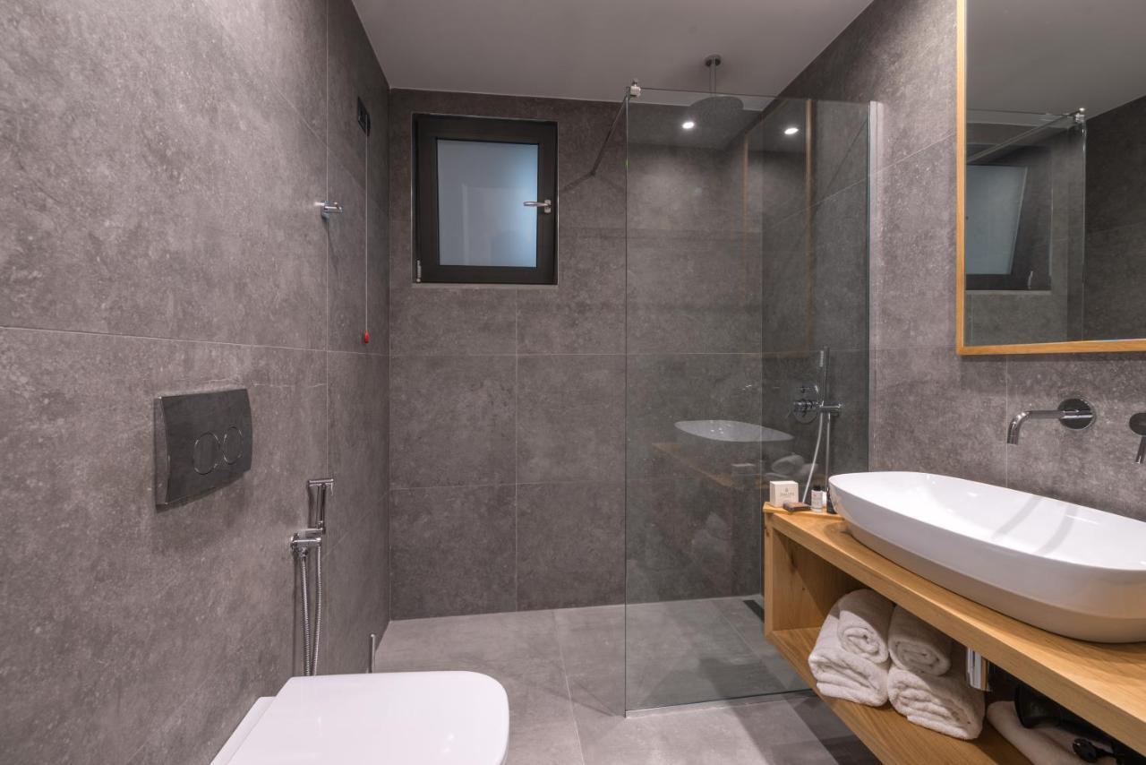 Triple Room Window