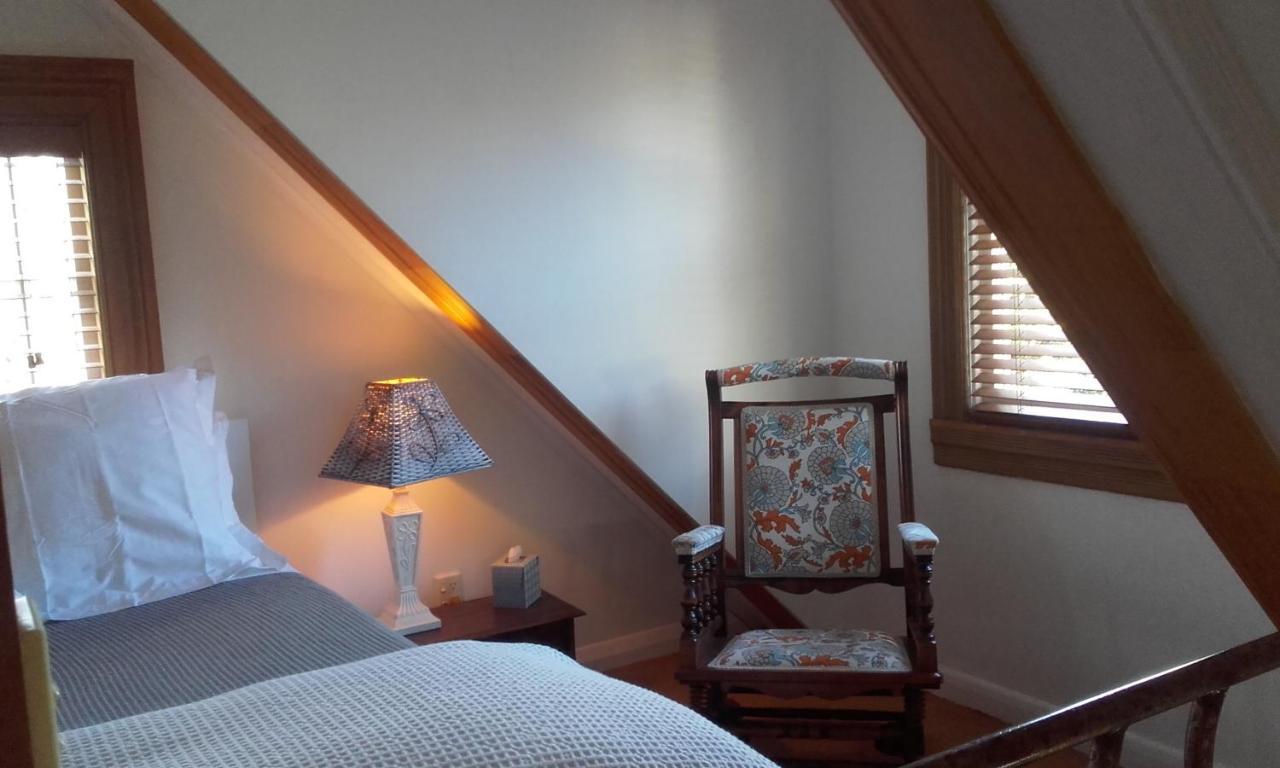 One-Bedroom Cottage Garden View