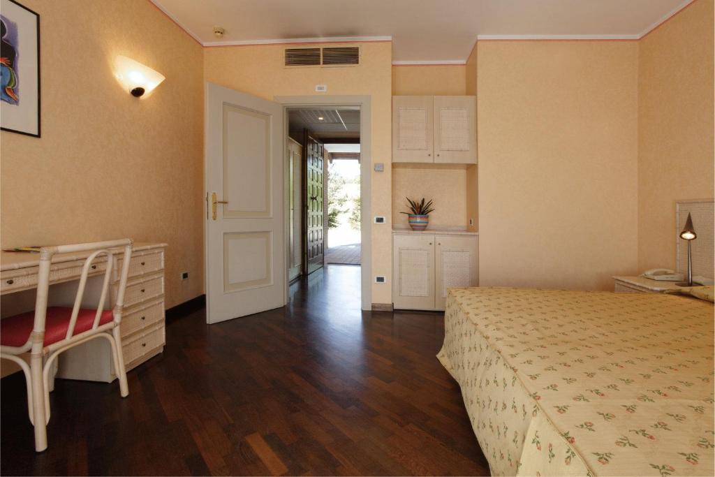 Standard Double or Twin Room,7273699:JPEG