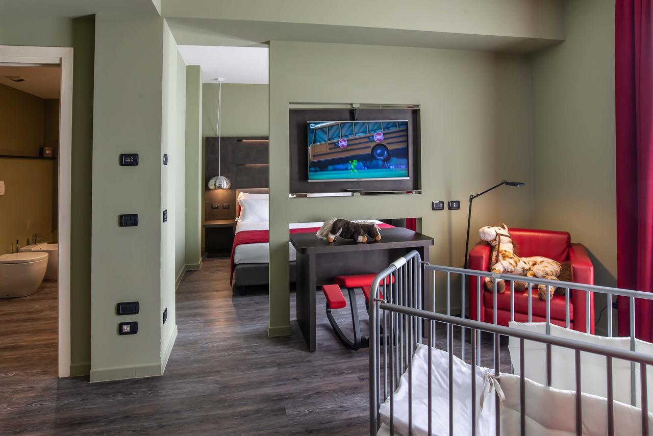 Family Room,720642601:JPEG