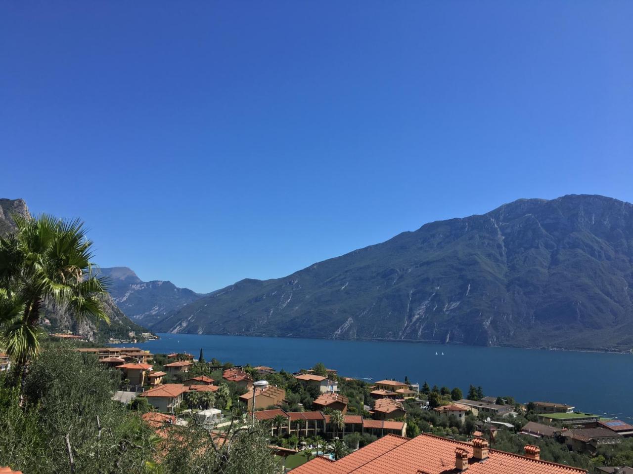 Single Room Lake View,720719227:JPEG