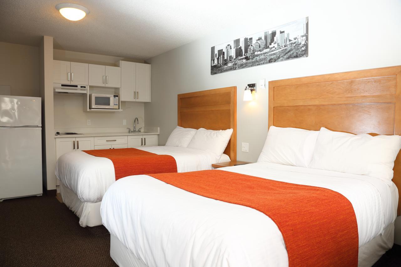 Two Double beds Kitchenette,752767067:JPEG