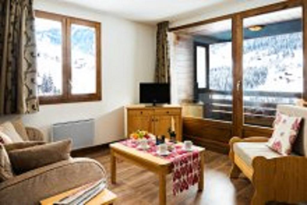 Two-Bedroom Apartment,1284878557:JPEG