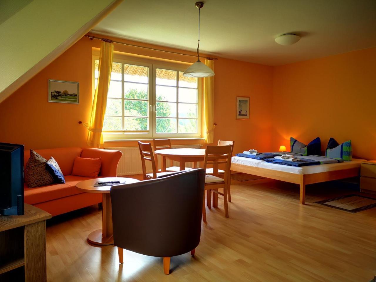 Apartment mit Dusche