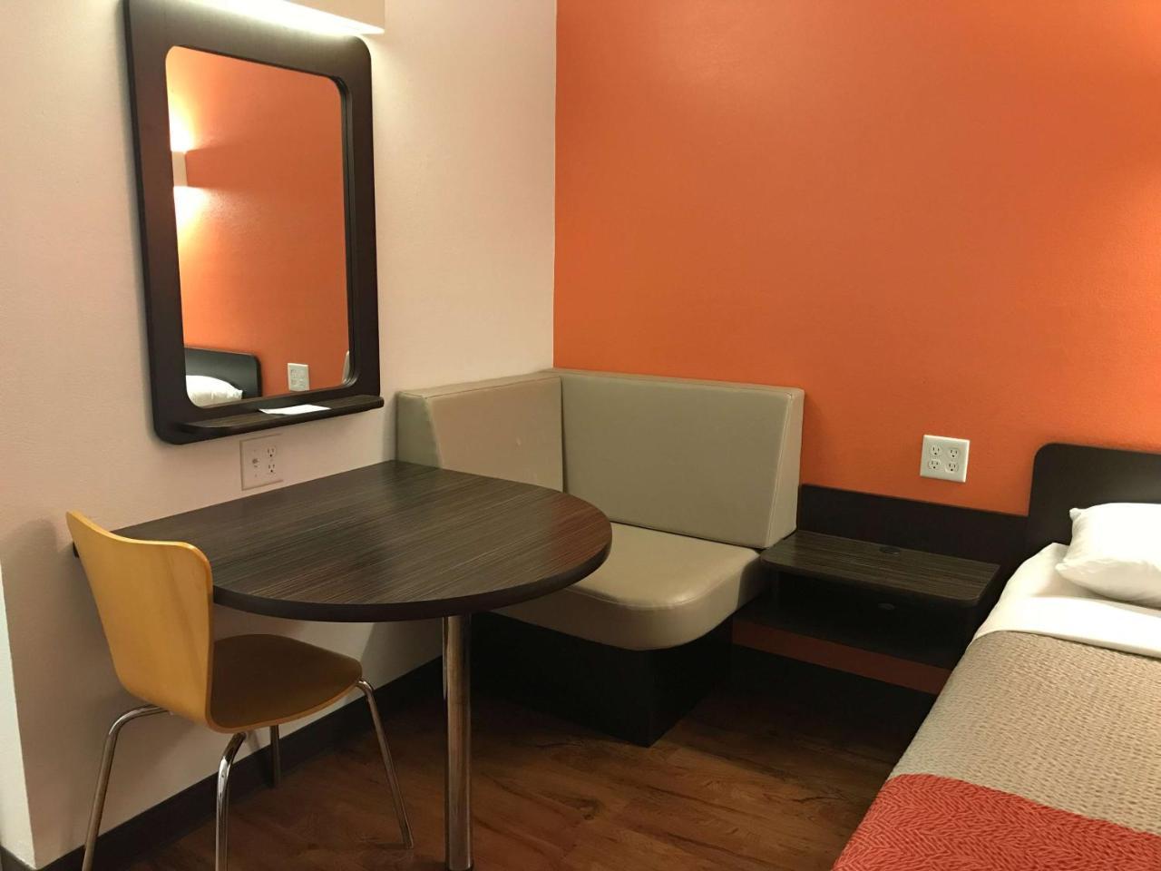 King Room - Disability Access - Non-Smoking