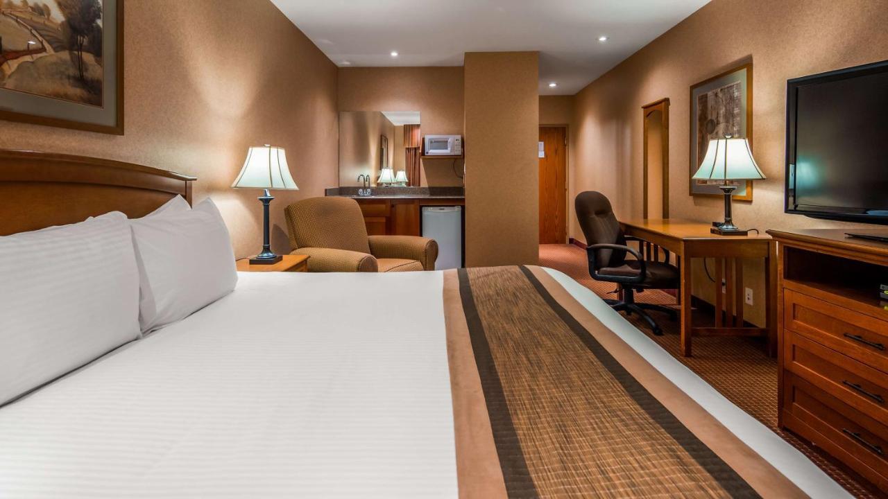 Deluxe King Room - Non-Smoking