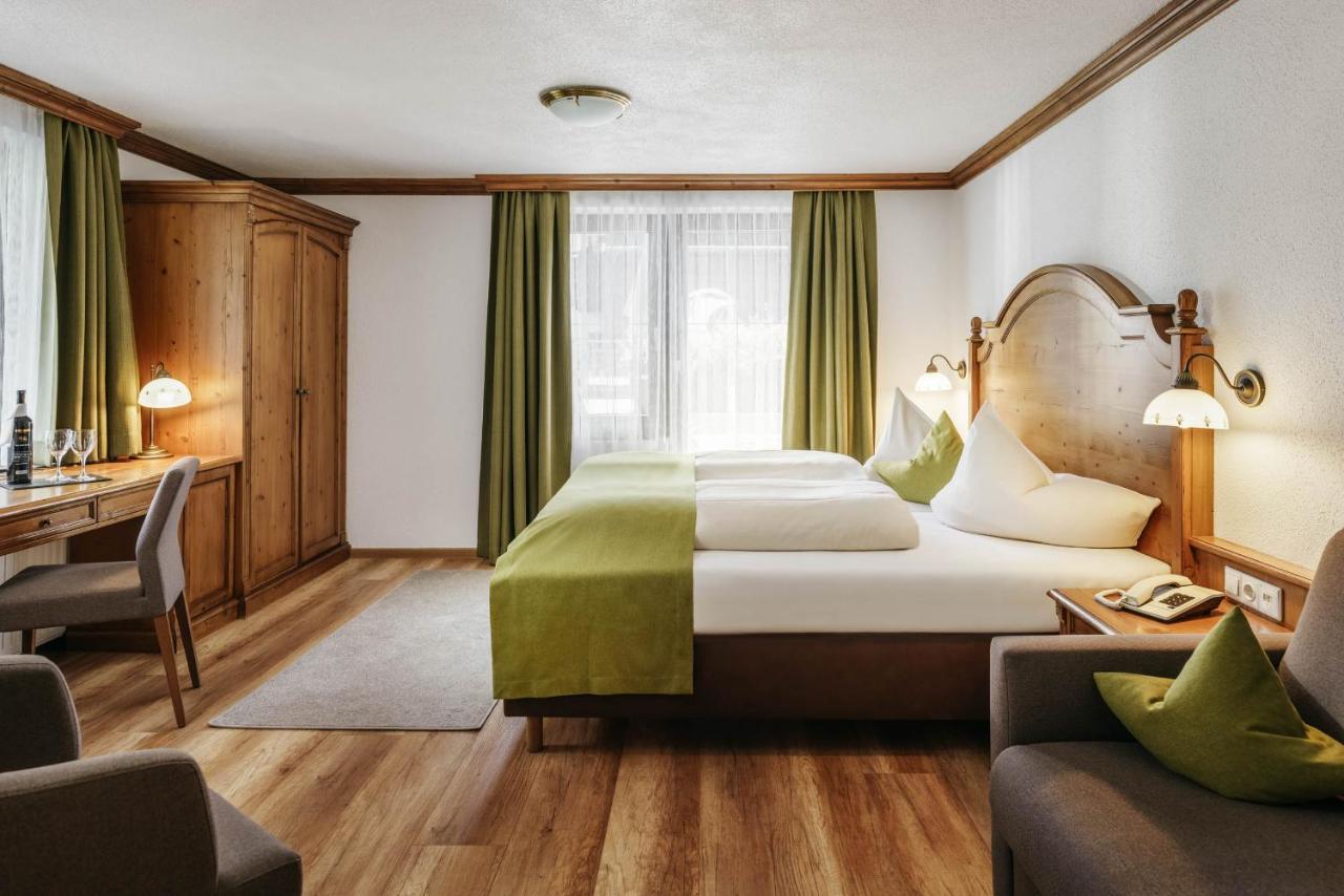 Double Room,728562844:JPEG