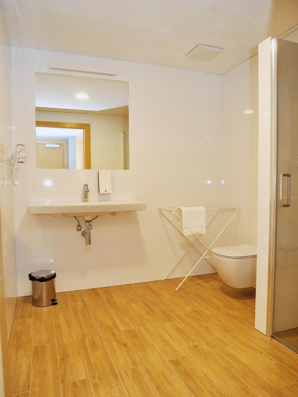 Deluxe Double Room Balcony,1385522453:JPEG